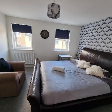 Superking Bedroom Close To The A30 קמבורן מראה חיצוני תמונה