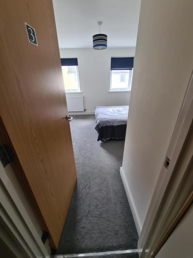 Superking Bedroom Close To The A30 קמבורן מראה חיצוני תמונה