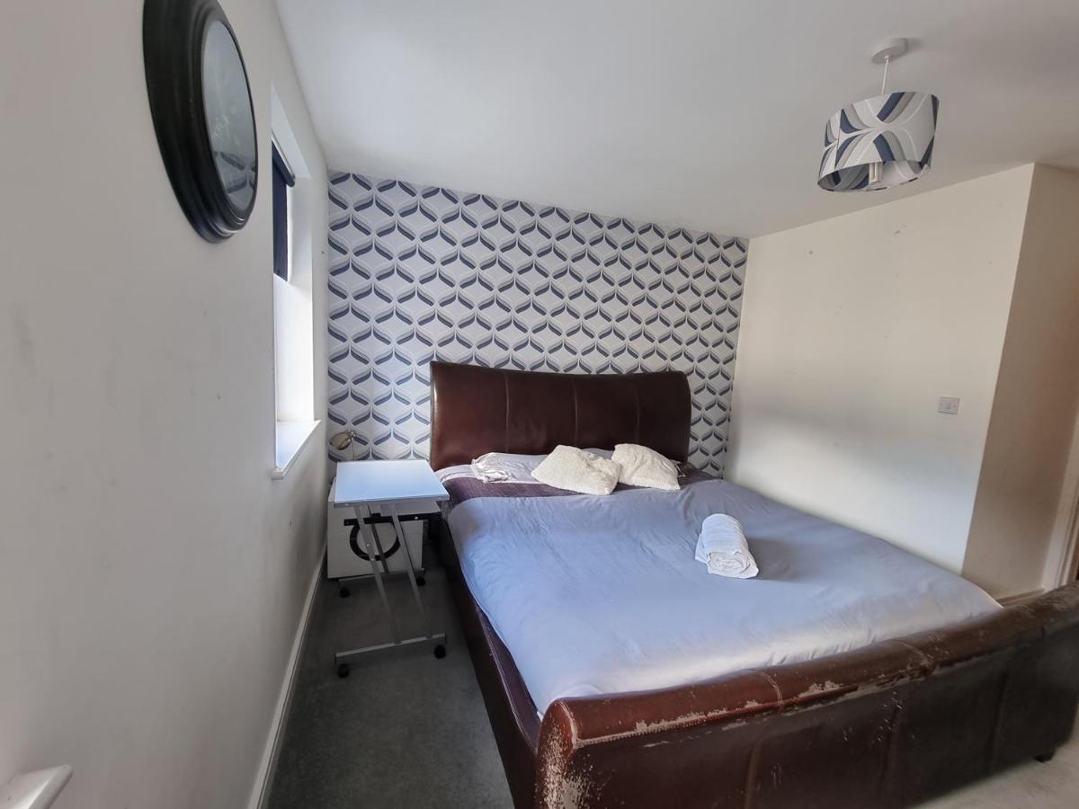 Superking Bedroom Close To The A30 קמבורן מראה חיצוני תמונה